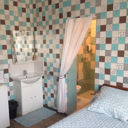Hotel Les Violettes Тулуза Екстер'єр фото